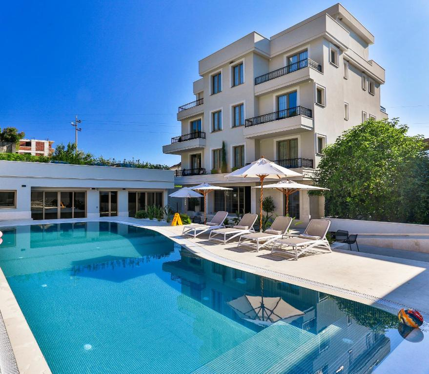 Hotel „AVANTI“